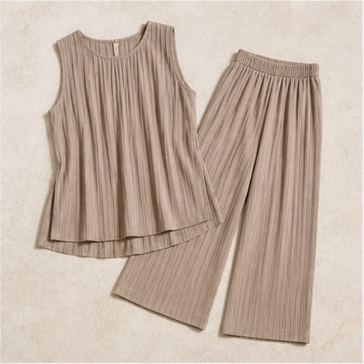 Women Pleated Set